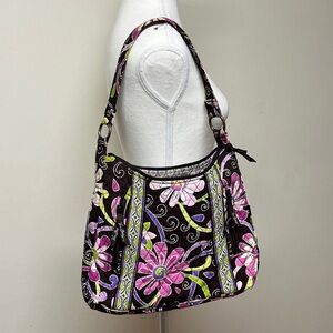 Vera Bradley EUC shoulder bag,11x13x3”, clean, no tears, zips work, strap good